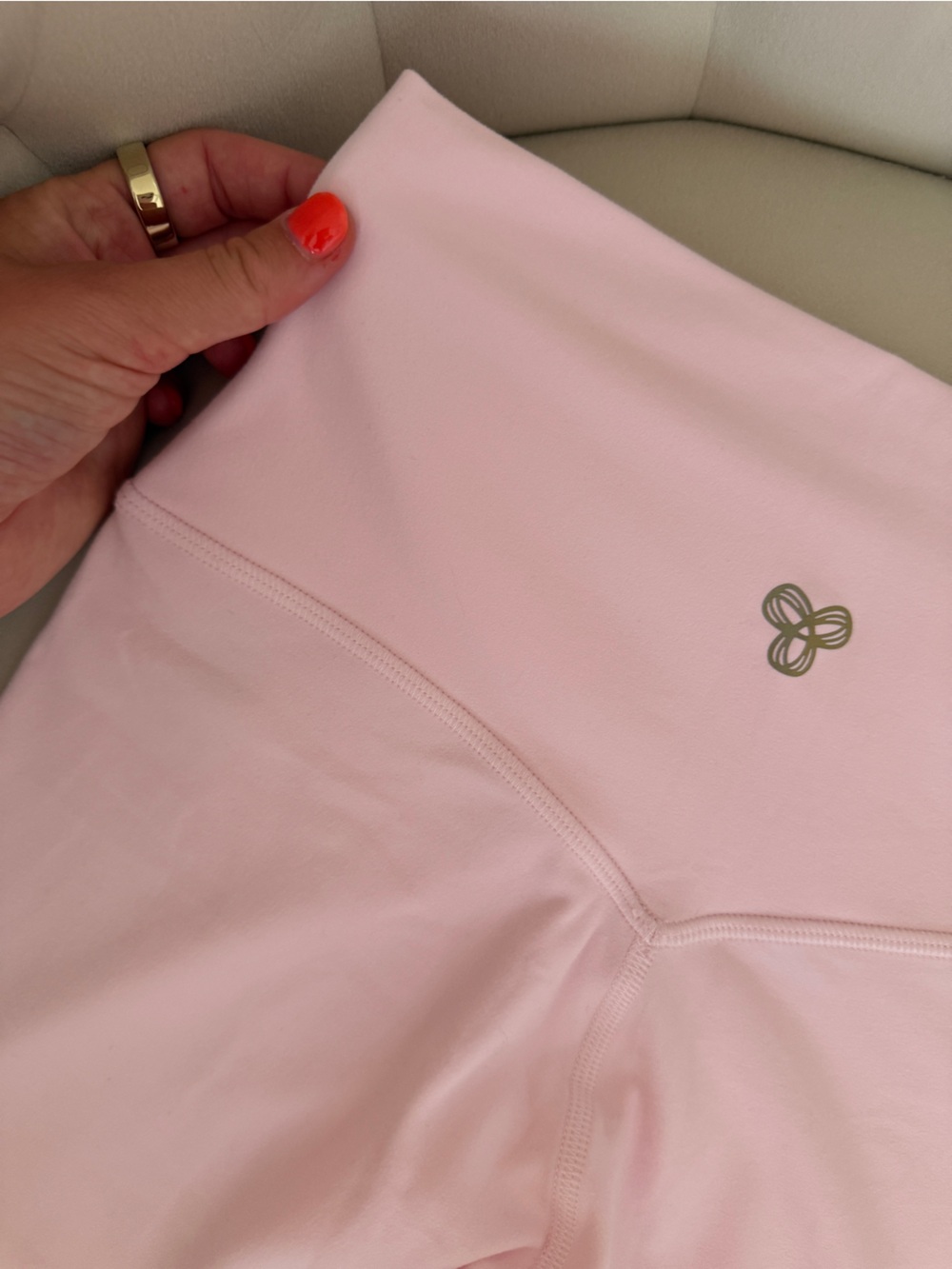 Aritzia Biker 5” Shorts - Picture 2 of 5